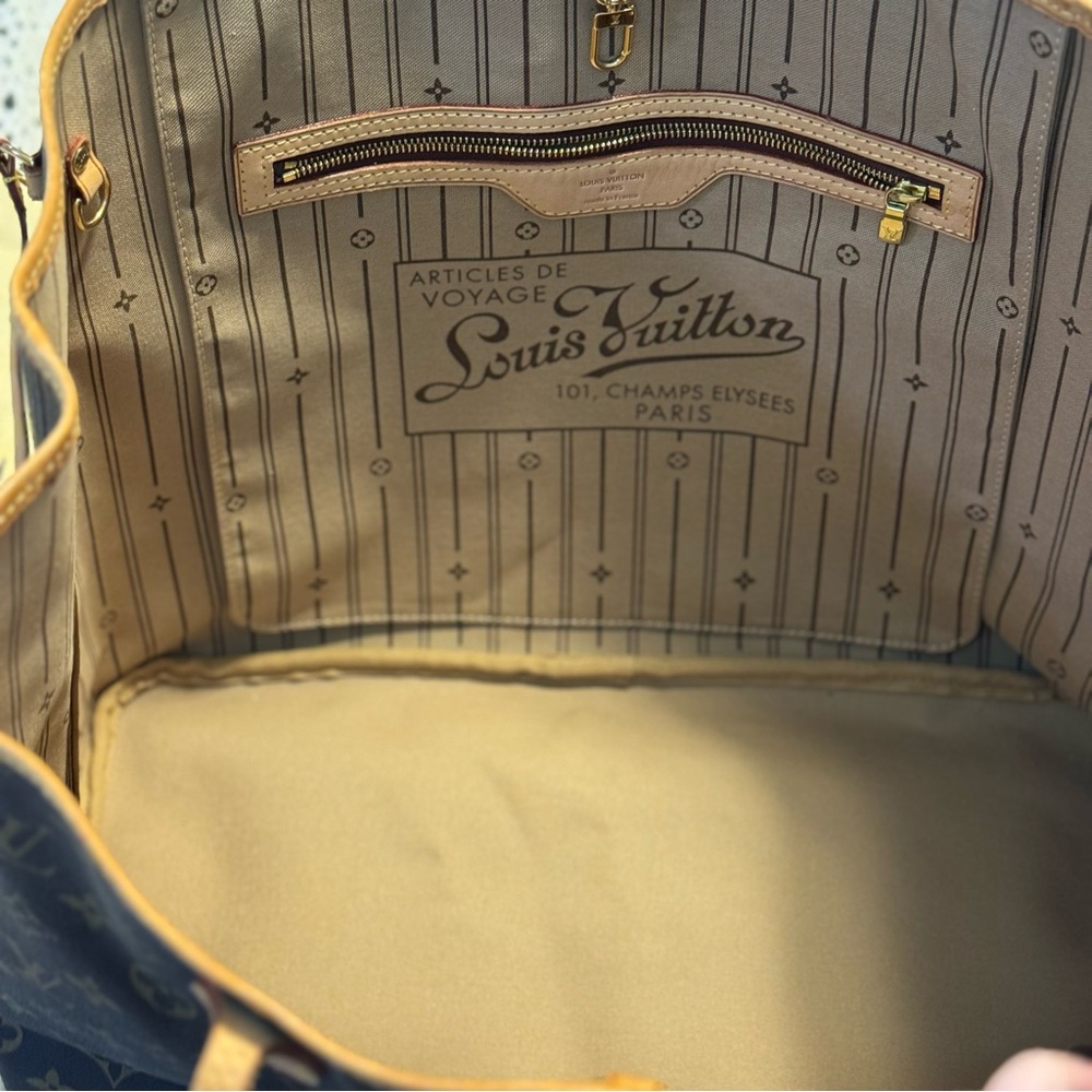 Louis Vuitton Monogram Neverfull GM - Picture 11 of 14